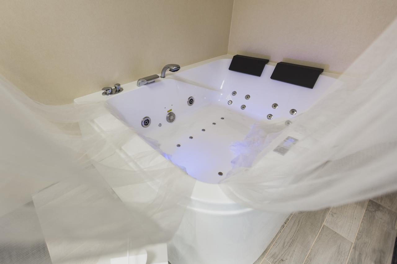 Czarno Na Białym Hotel 3*