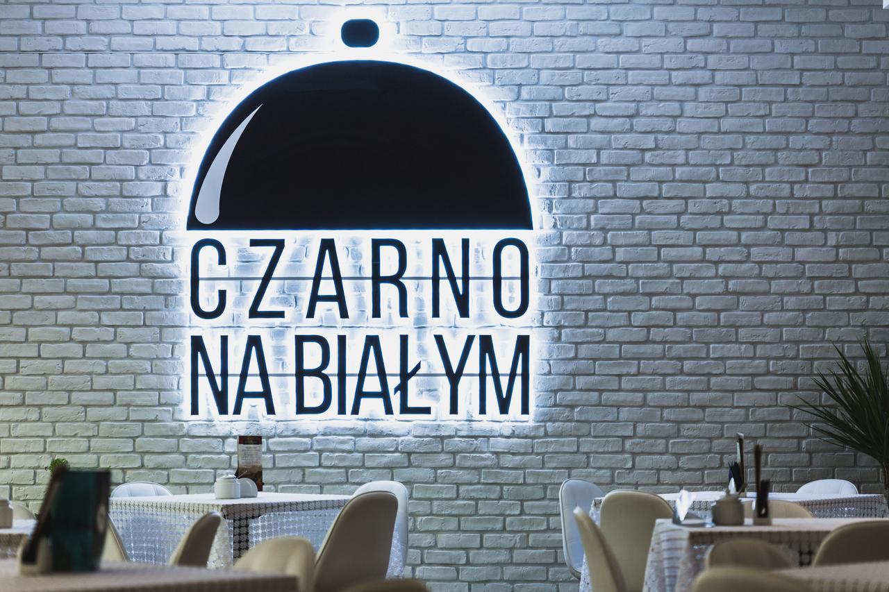Hotel Czarno Na Białym