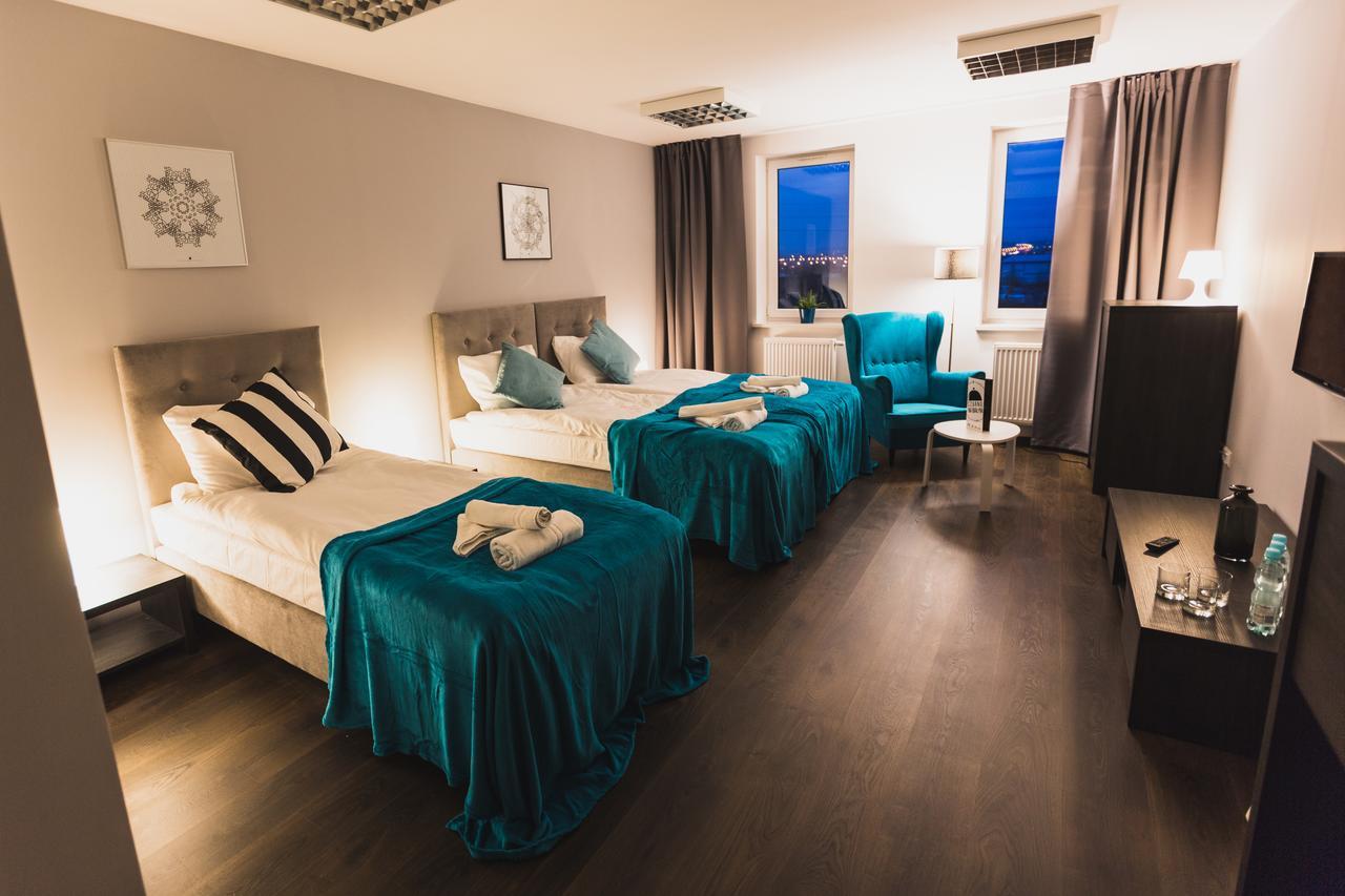 Czarno Na Białym Hotel